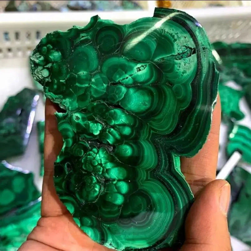 Pierres précieuses en malachite
